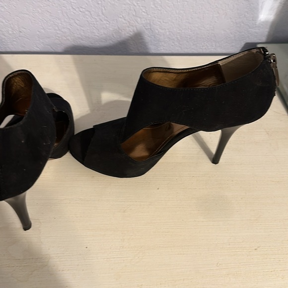 Ellen Tracy Suede Heeled Sandals - Picture 4 of 10